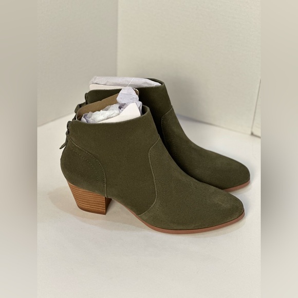 Violet & Red Cupid Bootie Olive 6.5 - Picture 4 of 6